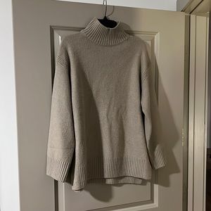 H&M sweater